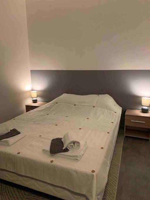 Cosy Confort Parking Clim Wifi Linge Acces Piscine Non Inclus Appartement *